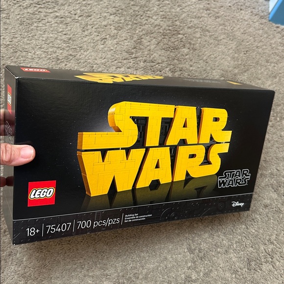 LEGO Star Wars Brick-Built Star Wars Logo Collectible Building Kit 75407